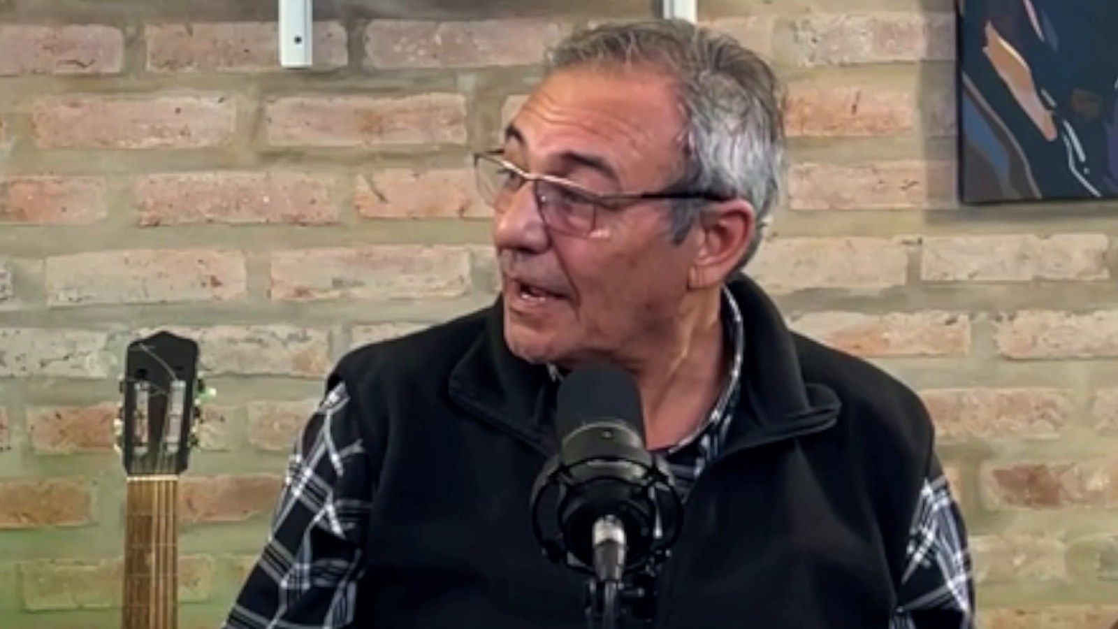 Alberto cuenta el viaje del grupo a Los Ángeles.