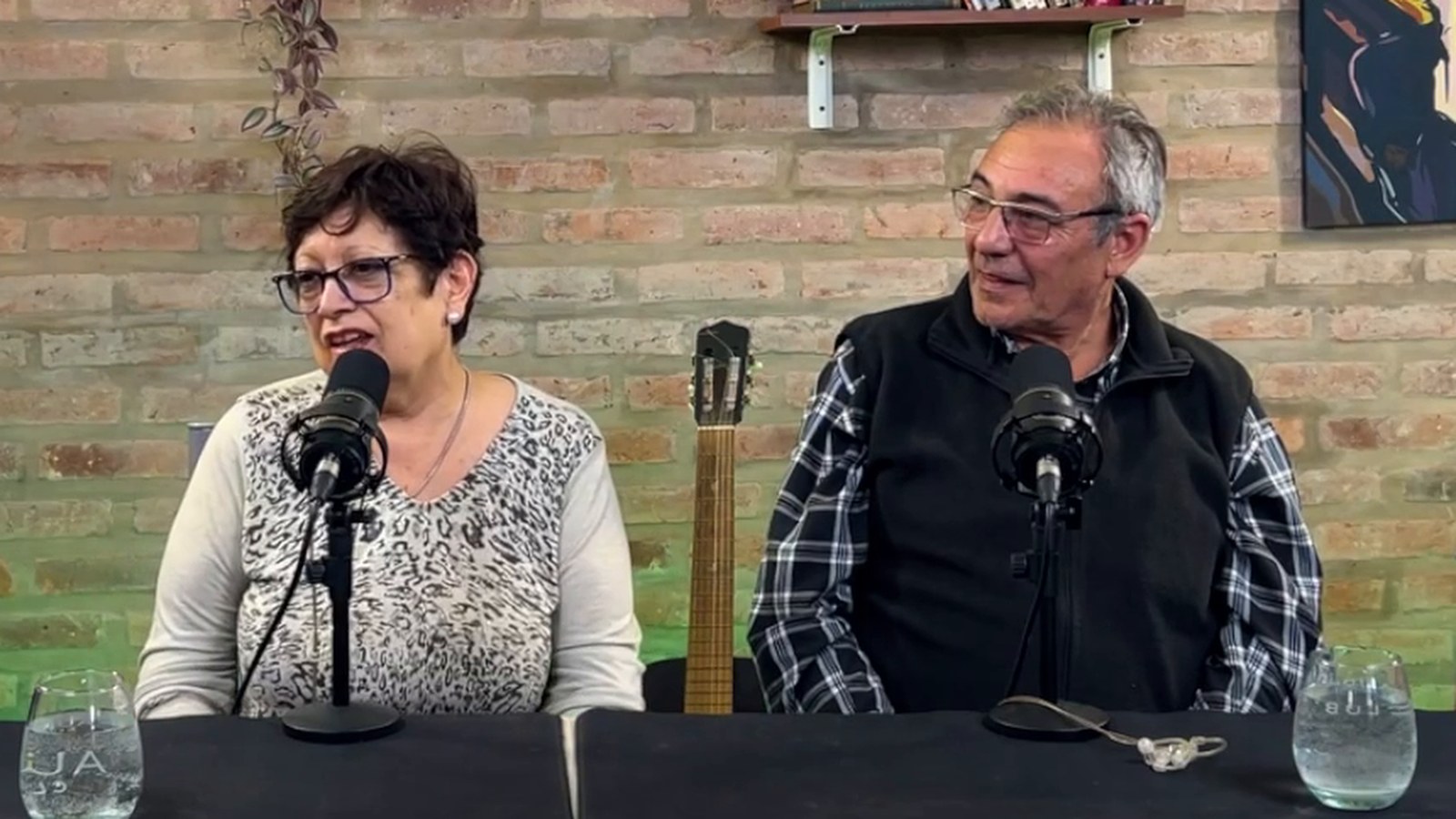 Graciela y Alberto en el estudio de Minga, en Bajo Una Sola Bandera.